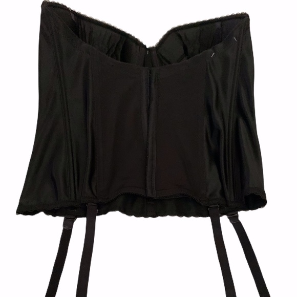 Bustier/Corset - Picture 2 of 9